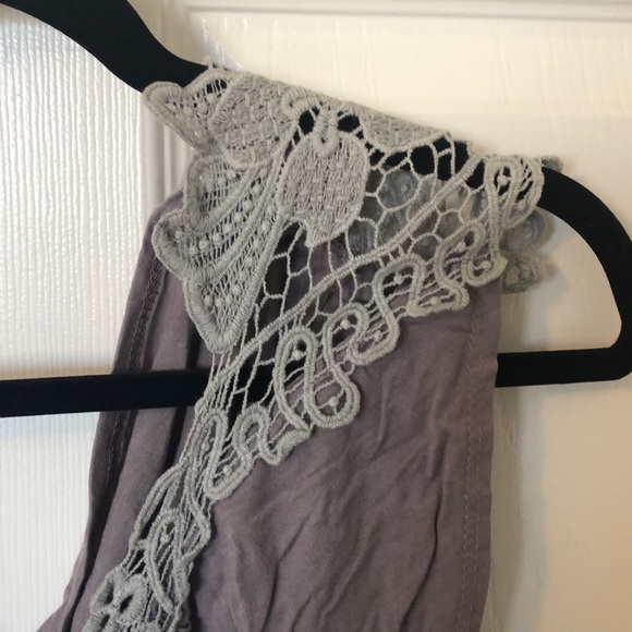 Tank top - Picture 2 of 4